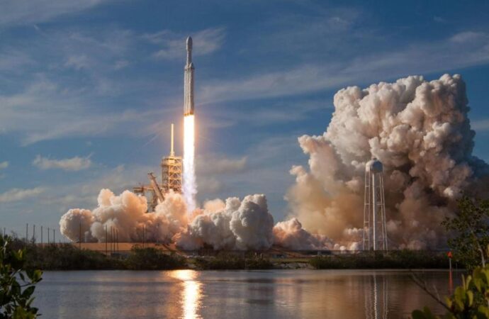Valuasi IPO SpaceX Diperkirakan Mencapai $2 Triliun, Menyisakan Pertanyaan untuk Pasar Kripto