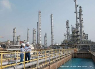 Saham Emiten Bahan Baku Masih Layu