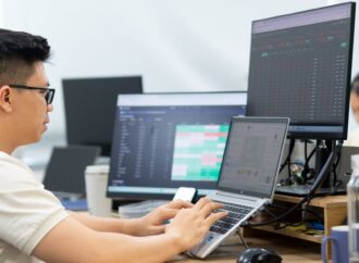 Paradoks Pasar Vietnam: VN-Index Melonjak 3%, Namun 80% Saham Sekuritas Terperosok
