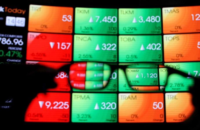 Jelang Bursa Ditutup, Investor Serbu Saham! 657 Emiten Menghijau dan IHSG Melonjak 6,5 Persen