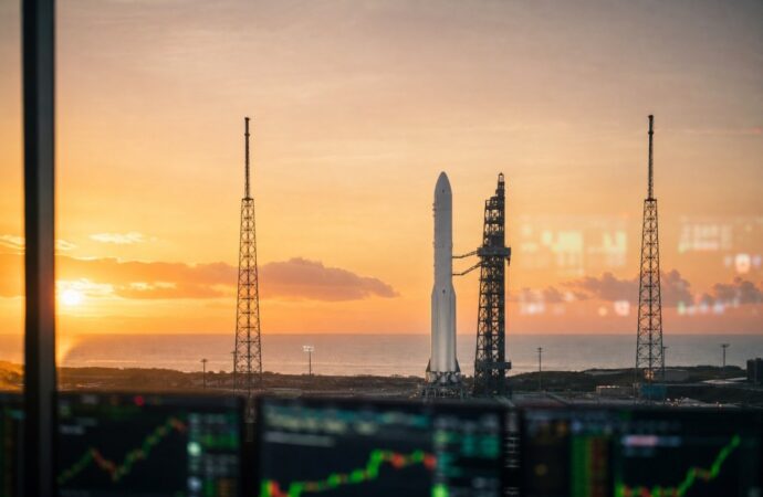 SpaceX IPO Diburu, Valuasi US$1,75 Triliun Diuji