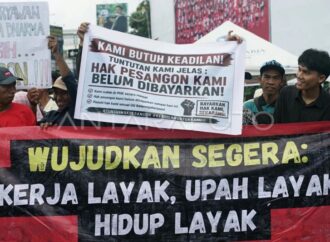 Hak Pekerja Rawan Hilang Saat Merger Perusahaan