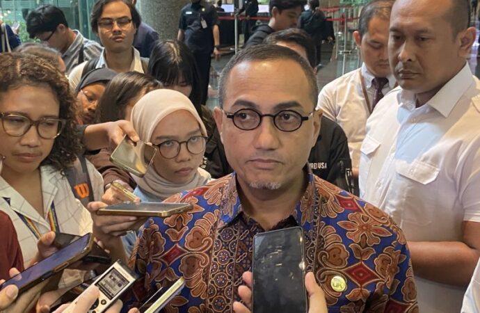 Koreksi IHSG: OJK Beberkan Kombinasi Tekanan Global dan Domestik di Balik Pelemahan Pasar