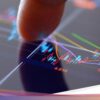 TLKM Tebar Dividen Rp21,9 Triliun di Tengah Koreksi IHSG; ENRG dan MDKA Pikat Perhatian Investor