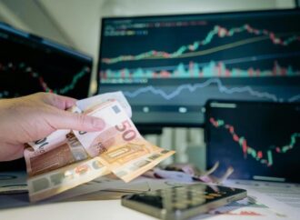 Agenda Ekonomi dan Aksi Korporasi Padati Pekan Ini: IHSG dan Rupiah Diuji Sentimen Domestik