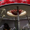 Tekanan Jual Bursa Memperkeruh Kewajiban Free Float Emiten