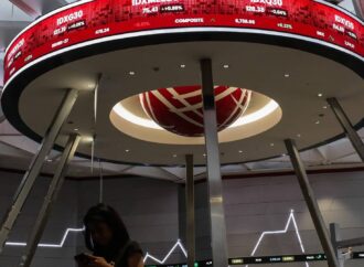 Tekanan Jual Bursa Memperkeruh Kewajiban Free Float Emiten