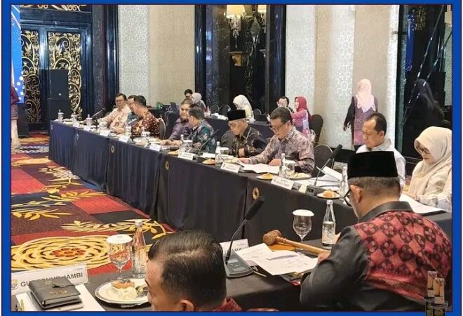 Wawako Azhar Hamzah Hadiri RUPS-LB Bank Jambi di Bandung