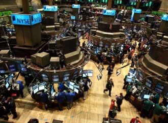 Tekanan Sektor Teknologi Seret Wall Street ke Zona Merah, Ekspektasi Pemangkasan Suku Bunga Makin Pudar